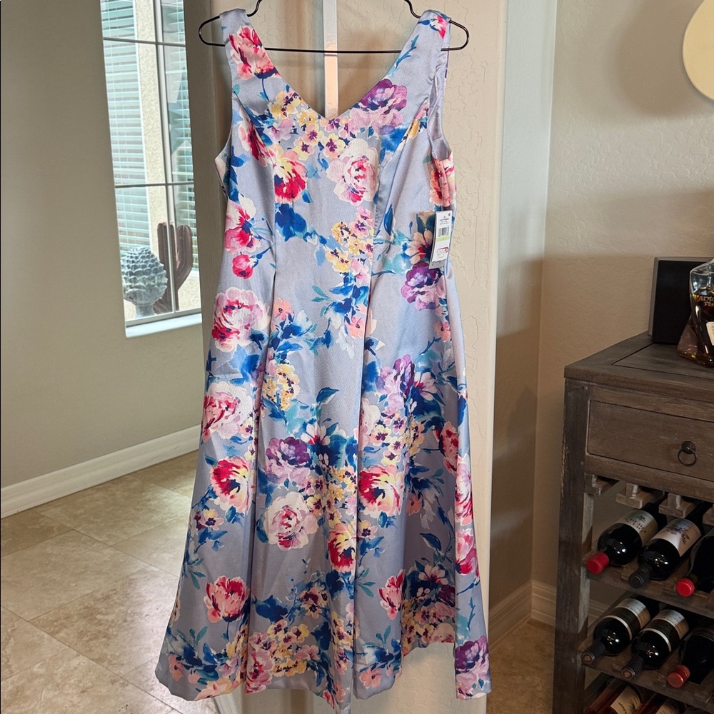 Alex Evenings 8139050 Short Printed Cocktail A Line Dress in Lilac Multi size 4 - Picture 3 of 11